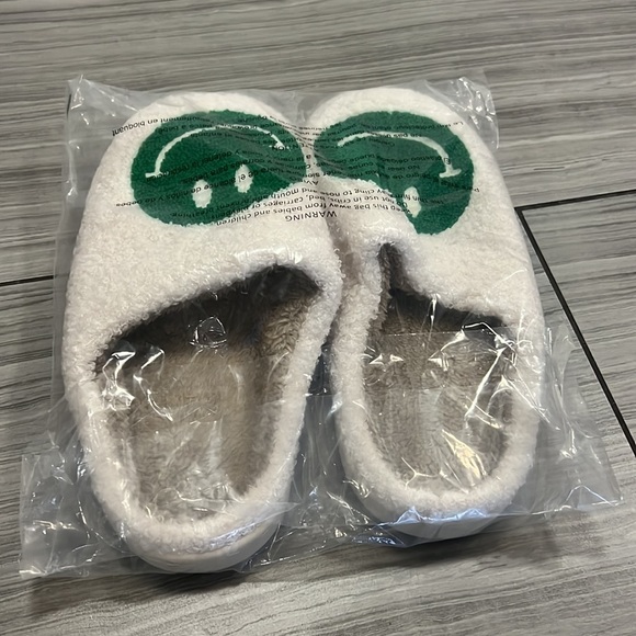 Green and White Smiley Face Slippers - Picture 5 of 6
